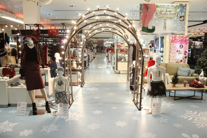 Let's Freeze the Christmas Moment at BHV